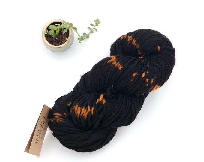 Franca Yarn by Manos del Uruguay, Super Bulky, 100% Superwash Merino Wool, Gold drop, Gold and black Merino Yarn