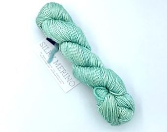 Malabrigo Silky Merino, hilo de grosor Dk, 083 Water Green, mezcla de seda merino verde