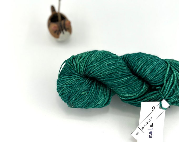 Malabrigo Rios Yarn + Hat Knitting Pattern, Worsted weight, 100% Merino Wool, Green, no dye lot