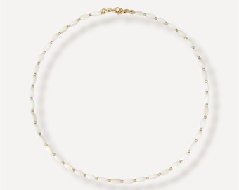 Natuurlijke schelpkralenketting, 14k gold filled, sierlijke minimalistische gelaagde sieraden