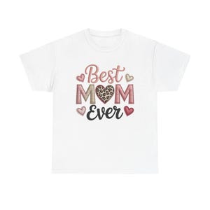 Maglietta "La mamma migliore di sempre" / Design con cuore e stampa leopardata a patchwork per la mamma