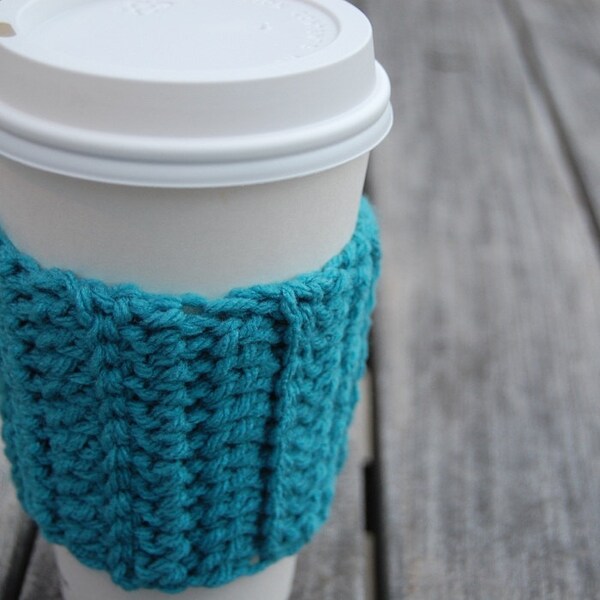 crochet coffee cozy sleeve in aqua