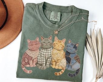 Comfort Colors® Faux Patchwork Cats Shirt, Cute Cat Graphic Tee, Vintage Quilt Style T Shirt, Cat Lover Gift, Cozy Animal Tee,Not Embroidery