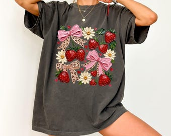 Comfort Colors® Faux Paint Boho Strawberry T-Shirt, Cottagecore Wildflower Tee, Comfort Colors Botanical Shirt, Aesthetic Garden Fruit Top