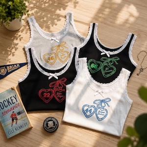 Briar University Lace Tank Top, Fictional Hockey Boyfriend Cami, Bookish Coquette Shirt, Cute Sports Romance Camisole , College Romance Top bild 1