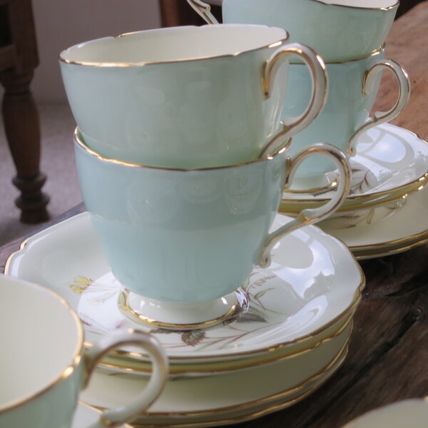 Paragon vintage china Thee beker trio