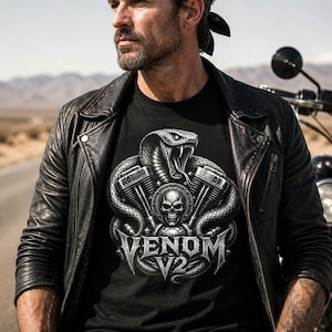 T-shirt con design teschio di serpente velenoso / Cobra, pistoni del motore, grunge metallico