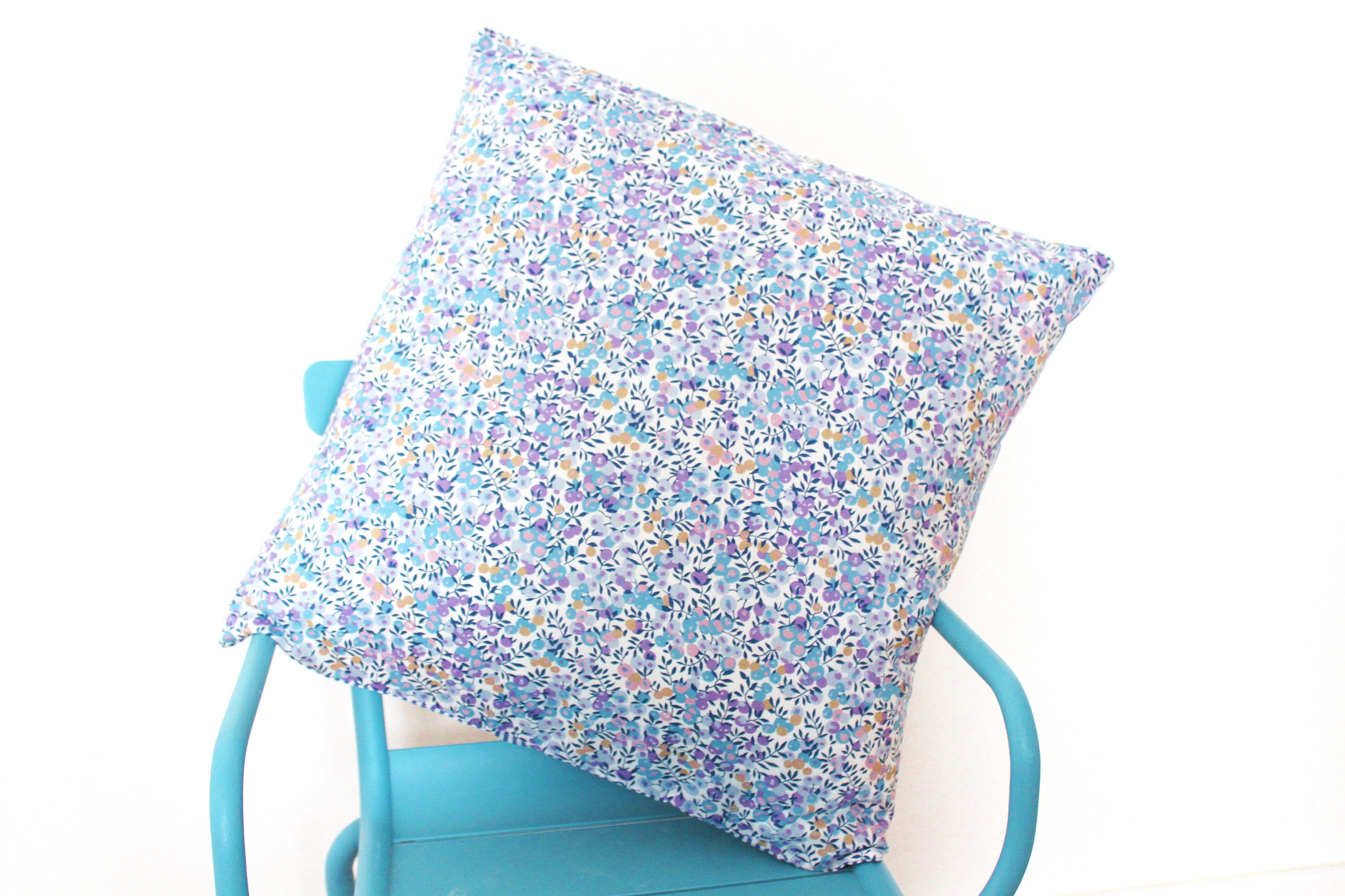 Coussin en Liberty Wiltshire Lilas - sur Commande