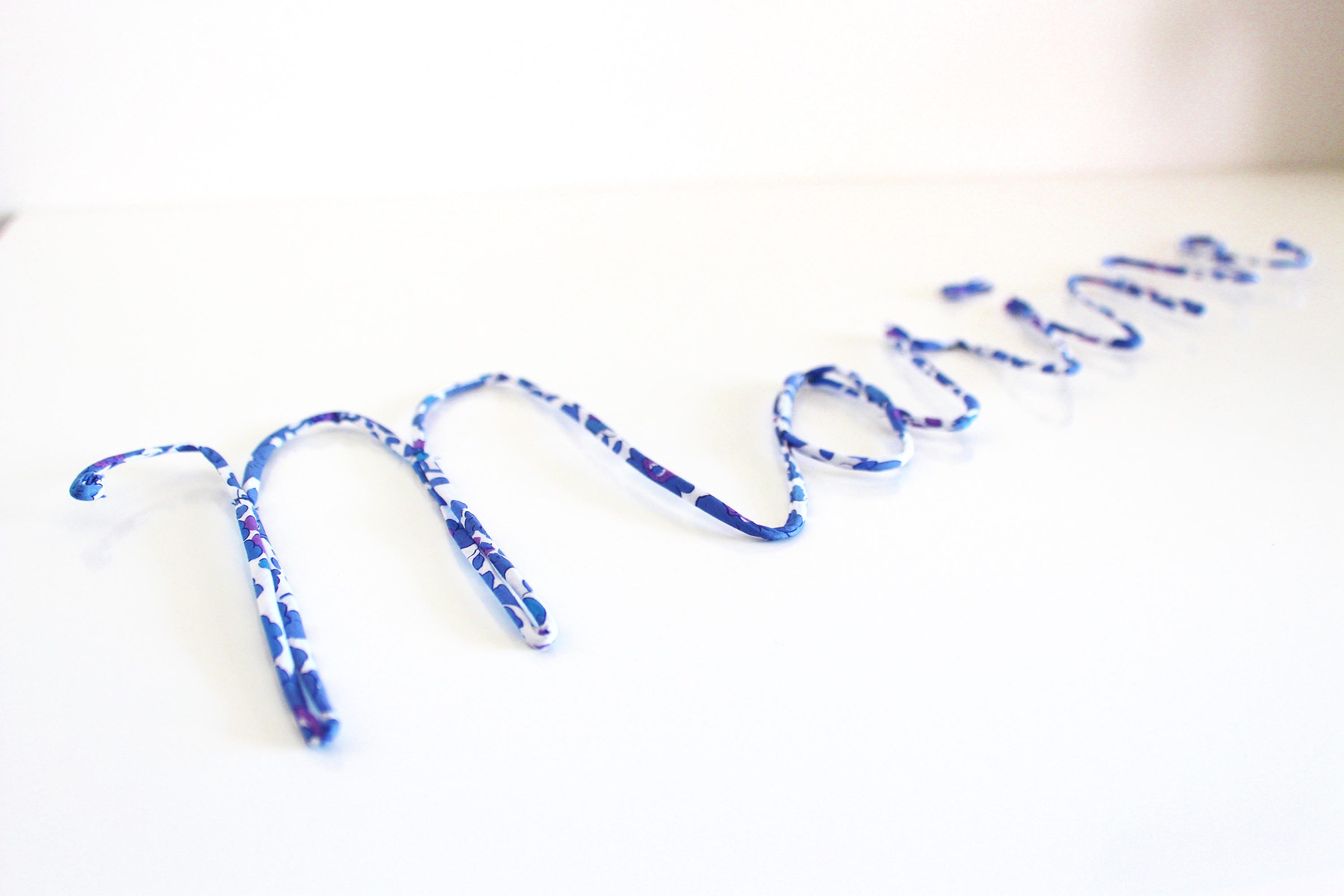 Prénom en Fil de Fer et Liberty Betsy Lavande - sur Commande