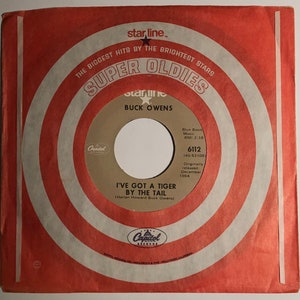 Buck Owens / I've Got A Tiger By The Tail & Crying Time / Capitol 45rpm / NM +