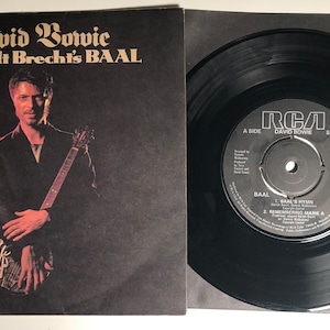 David Bowie in Bertolt Brecht&#39;s Baal / UK 1982 Vinyl Ep 45 with Double gatefold PS / NM+