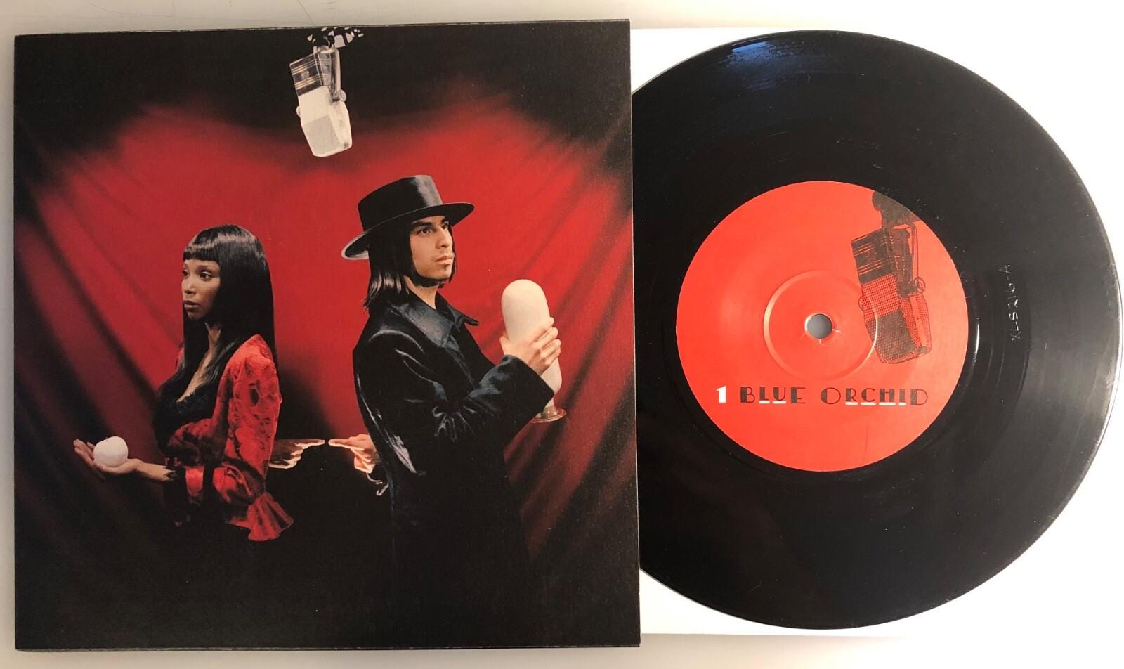 The White Stripes / Blue Orchid & The Nurse / 2005 UK 45 and Picture Sleeve / NM+