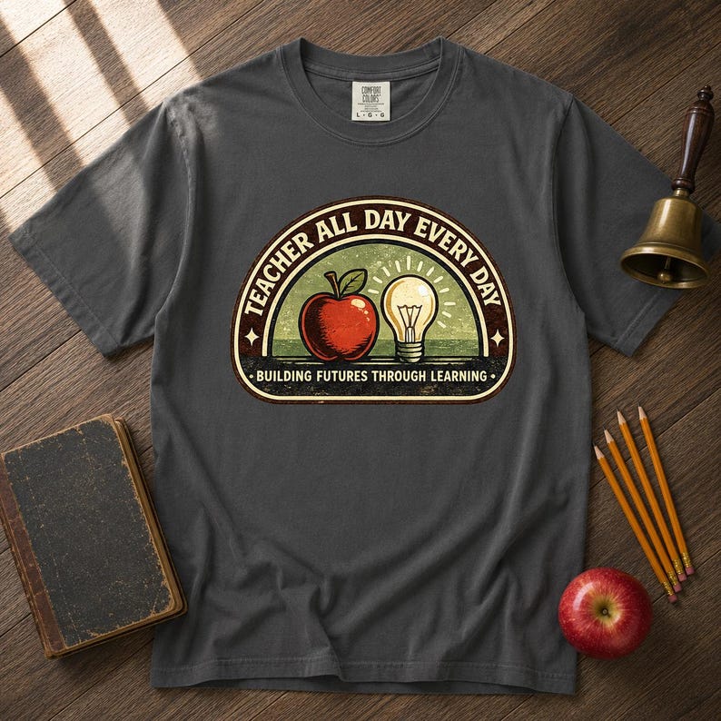 Vintage Teacher Heritage Shirt | Retro Educator Badge Tee | Building Futures Botanical Art | Teacher Gift Comfort Colors 1717 afbeelding 3
