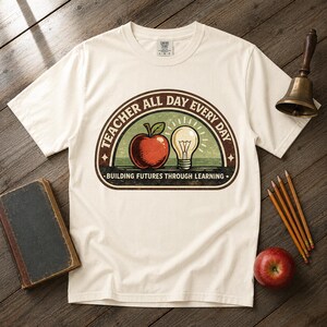Vintage Teacher Heritage Shirt | Retro Educator Badge Tee | Building Futures Botanical Art | Teacher Gift Comfort Colors 1717 afbeelding 1