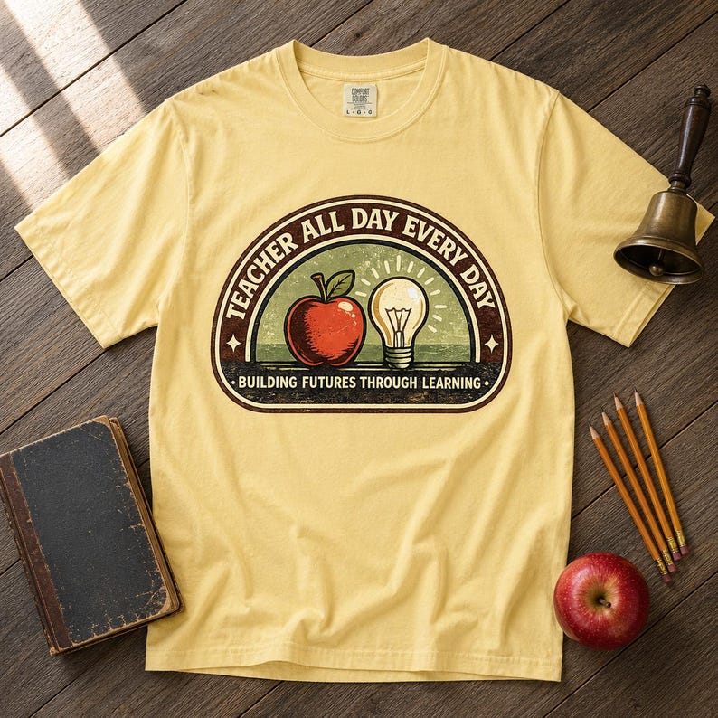 Vintage Teacher Heritage Shirt | Retro Educator Badge Tee | Building Futures Botanical Art | Teacher Gift Comfort Colors 1717 afbeelding 6