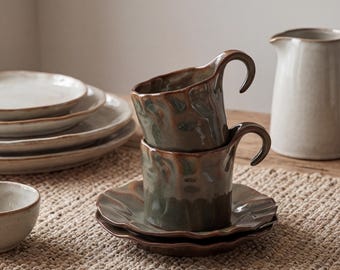 Steinzeug-Tasse und Untertassen-Set - Rustikale Glasur-Keramiktasse, minimalistisches Trinkgeschirr, Kaffeetasse im skandinavischen Stil