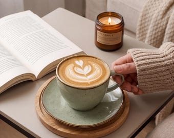 Gesprenkelte Keramik Kaffeetasse und Untertasse Set, Salbeigrüne Haferflocken Latte Becher
