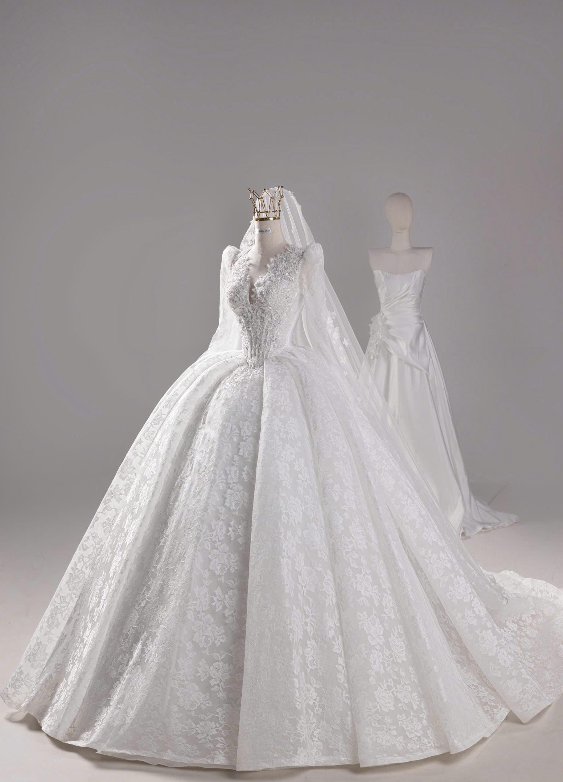 chinese dress ladies Off Shoulder Long Sleeve Romantic Wedding Dress with Princess Silhouette Off White / Lace / 4 main image 0