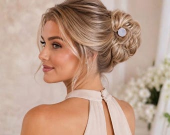 ブロンドのブライダルバンウィッグ、エレガントなローシニヨンアップヘアピース、合成繊維のウェディングヘアアクセサリー、女性用