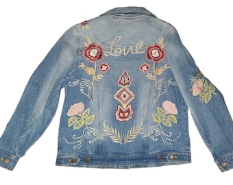 CHICO'S Denim Unique  Embroidered Denim Jean Jacket Flowers Love Vintage