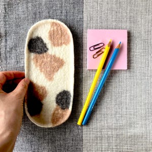 Japanese Lucky Cat Wool Felt Desk Tray, Pen Tray, Glasses Holder, Desk Organizer, Entryway Organizer, Coffee Table Tray, Office Organization
