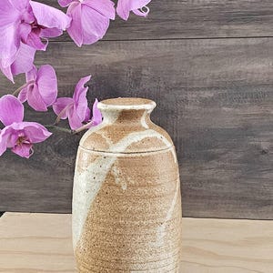 6.5" Vintage Japanese Studio Pottery Tokkuri Sake Bottle / Ribbed Bud Vase
