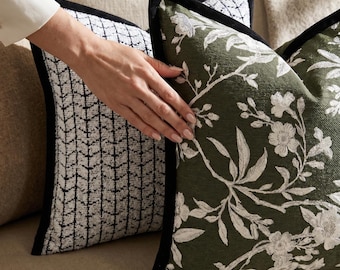 Housse de coussin jacquard floral, taie de coussin bordure noire 18 x 18, coussin de canapé vert foncé, décoration d'intérieur design, cadeau de pendaison de crémaillère