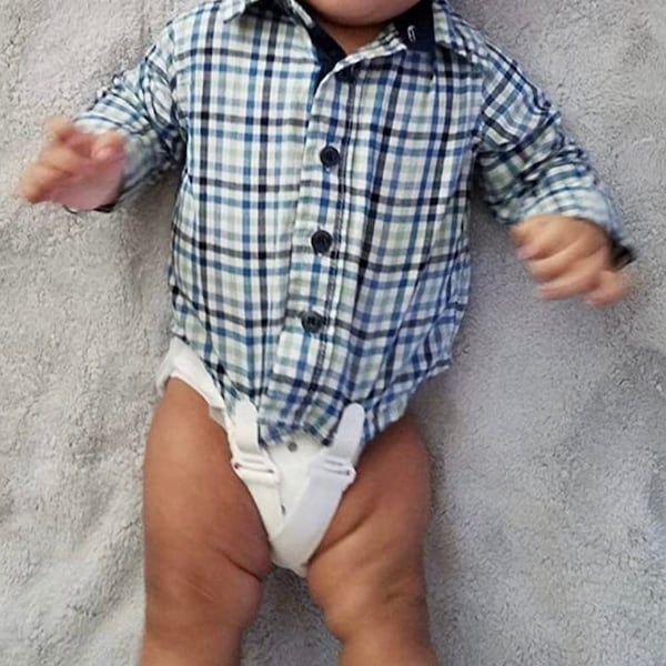"Die ""Tuck-It Wear"" - Kleinkind, Kind und Erwachsene Shirt Halter Clips Hosenträger Strumpfbänder Junge Mädchen Unisex 1 Stück Babypartygeschenk."