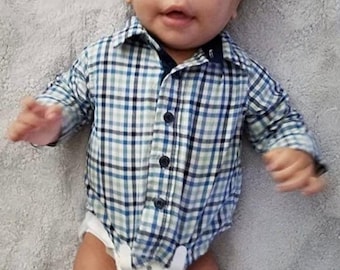 Le « Tuck-It Wear » - Vous ou votre chemise d'enfant n'hésitez pas à rentrer ! Un excellent cadeau de baby shower ! Disponible dans toutes les tailles ! Code de réduction supplémentaire de 50 % !