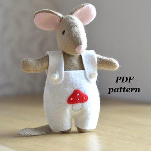 Felt Mouse in Overalls : Hand Sewing Pattern & PDF Tutorial