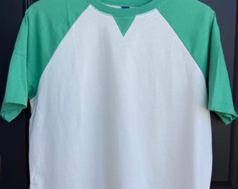 Camiseta raglán bordada de México / Camiseta con la bandera mexicana y mariposas / Camiseta de fútbol de México / Regalo para latinas / Camiseta del orgullo mexicano