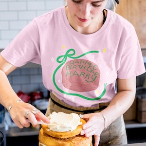 Happee Birthdae Cake T-shirt - Wizard Happy Birthday Cake Pink, Green, Grey and White