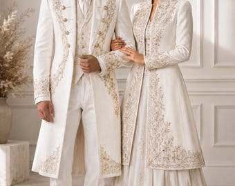 Traje de boda para pareja, conjunto de sherwani bordado a juego para él y para ella, traje de lujo color marfil, atuendo formal con bordado dorado hecho a mano.