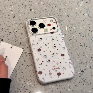 Funda para teléfono compatible con MagSafe de Hello Kitty para iPhone 17 Pro Max, iPhone 16, iPhone 15, funda protectora estética Kawaii con soporte. MagSafe Case Olny