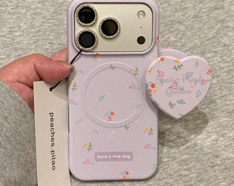 Funda MagSafe con diseño floral de corazón y jardín morado primaveral para iPhone 17 Pro Max, iPhone 16, iPhone 15, bonita funda estética color lavanda.