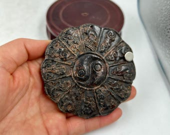 Ciondolo con statuetta in rilievo dello zodiaco nepalese in ossidiana nera intagliata a mano, piccola scultura aliena in cristallo, scultura in pietra per la purificazione energetica, decorazione per la casa in stile gotico.