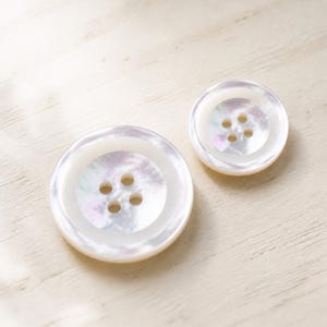 Guziki z masy perłowej w kolorze naturalnym, białe, do kardiganów koszulowych, z 4 otworami (15 mm 20 mm)