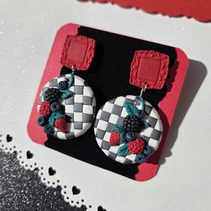Polymer Clay Forest Fruits Ring and Earrings Set, Jewelry with Blackberries, Raspberries and Strawberries, Picnic and Gingham Style, Handmade Gift