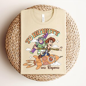 Toy Story Buzz Lightyear Woody T-Shirt, To Infinity and Beyond Tee bild 3