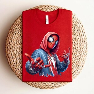 Marvel Spiderman T-shirt, Disneyland Family Trip Tee, Vintage Amazing Spider-Man Shirt, MCU Fans Shirt, Marvel Fantasy Shirt, Spiderman Tee bild 3