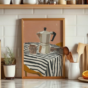以下が含まれることがあります： 白いセラミックマグカップ、黒いハンドル、手書き風の「But First, Coffee」の文字。 マグカップは白い表面に置かれています。 マグカップの高さは10cmです。