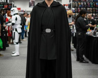 Star Wars a inspiré le costume d'Halloween Dark Vador du Réveil de la Force | Tenue de cosplay mandlorienne guerrière Ana Kin.