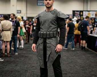 Kama en cuir Mandalorian inspiré de Star wars et gilet en cuir avec ceinture.