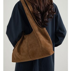 Lazy style suede like large capacity shoulder bag