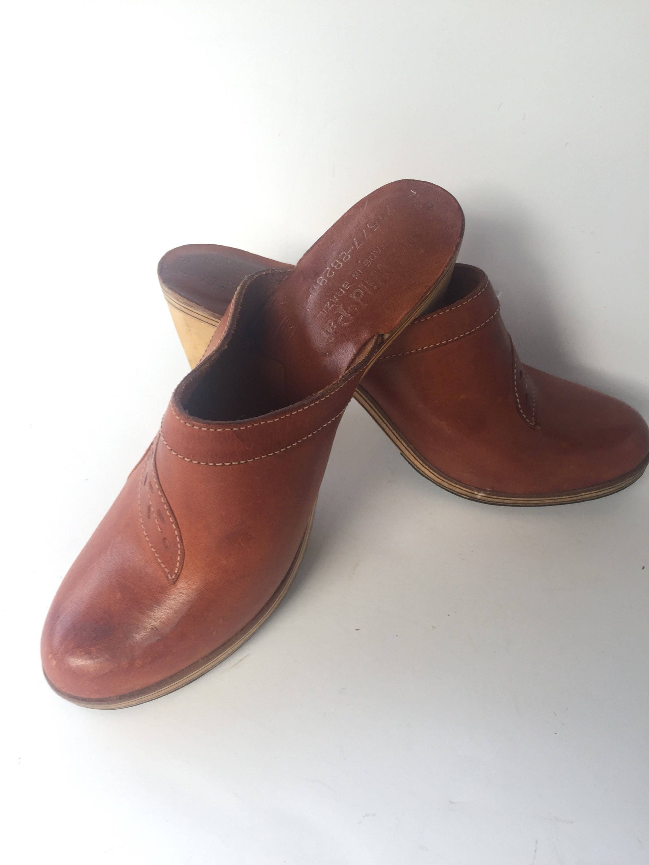 anywheres clogs