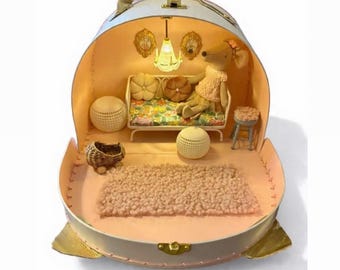 Maleta de ratón mediana Maileg, sofá para casa de muñecas