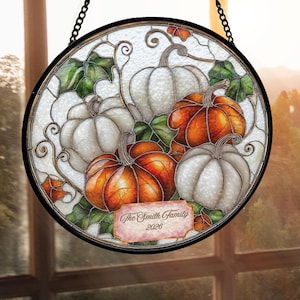 Personalisierter Kürbis-Sonnenfänger, Fensterhänger im Buntglas-Stil, elfenbein- und bernsteinfarben, Familiengeschenk