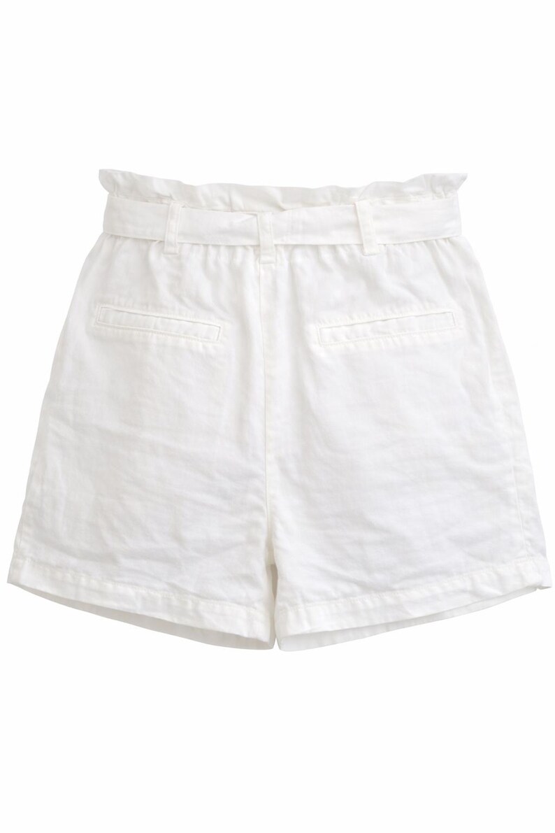 Vita Tencel Paperbag-shorts, högmidjade och skärpta sommarshorts bild 6