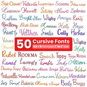 Op de afbeelding: Een digitale collectie van 50 cursieve lettertypes in verschillende kleuren en stijlen. Een centrale rode rechthoekige banner bevat de witte tekst 50 Cursive Fonts, BX + 11 Formats en 1 inch to 3 inch Size, met geborduurde letters.