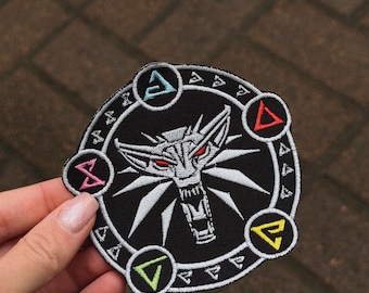 オオカミのメダリオン刺繍パッチ